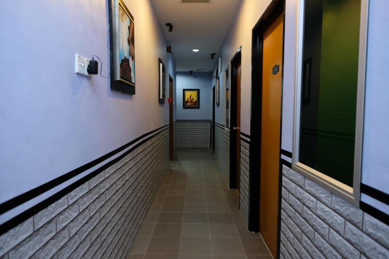 Oyo 603 Sri Padang Inn Κουαντάν Εξωτερικό φωτογραφία