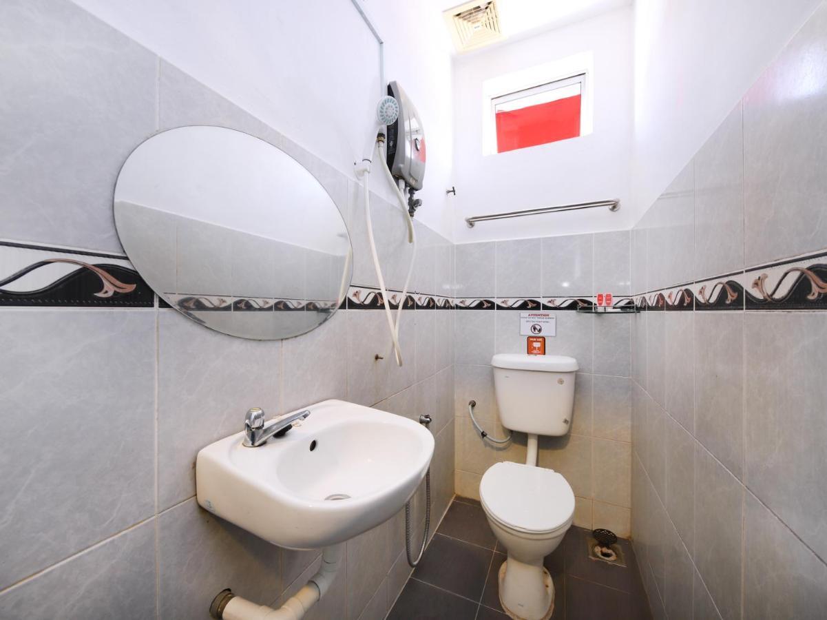 Oyo 603 Sri Padang Inn Κουαντάν Εξωτερικό φωτογραφία